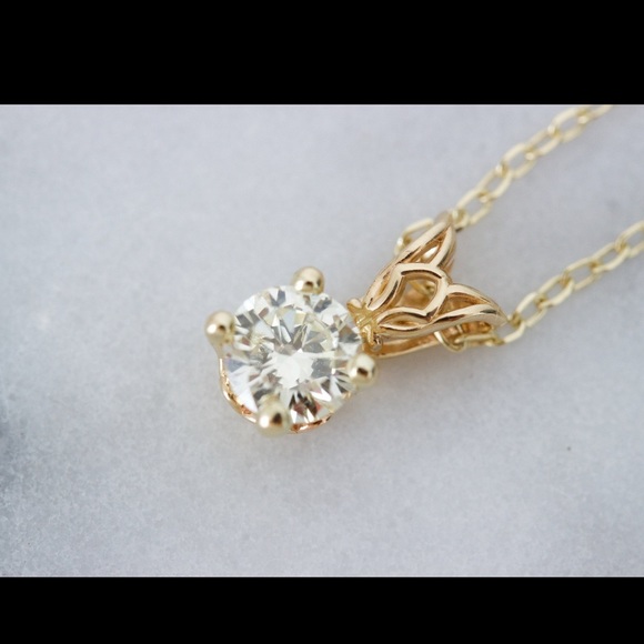 0.45 Carat Diamond Pendant Necklace, Yellow Gold - Picture 8 of 12